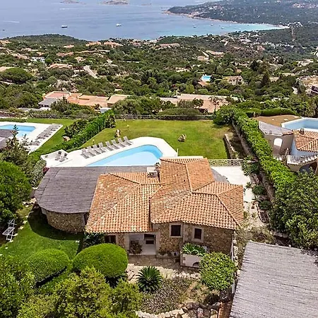 Luxe Cote Stay- Elegant