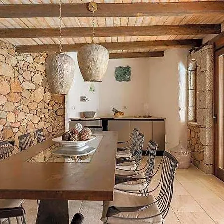 Luxe Cote Stay- Elegant