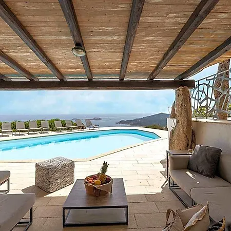 Luxe Cote Stay- Elegant Hotel